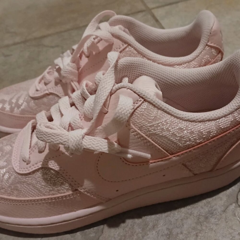 Pink Lace Nike Shoes Women's size 9